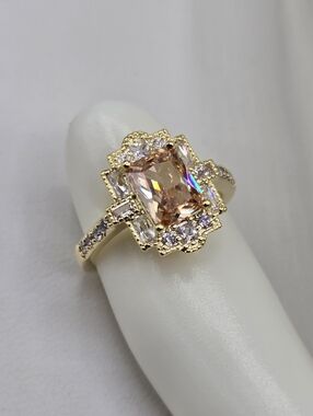 Swarovski Crystal Elements Silver Statement Ring Champagne Halo Size 6.75 Prom